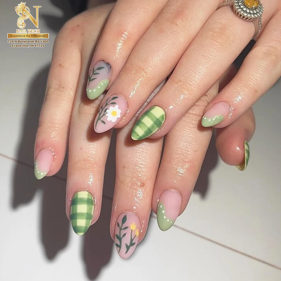 Nail Tech